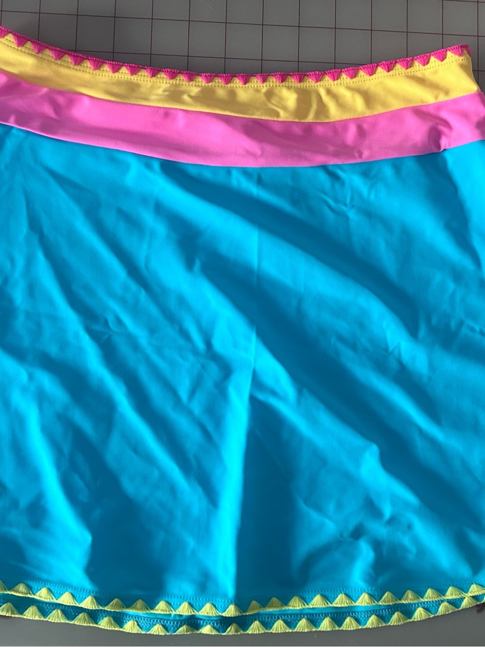 Popvil Colorblock Tank Bikini Set with Zigzag Trim - Picture 6 of 7